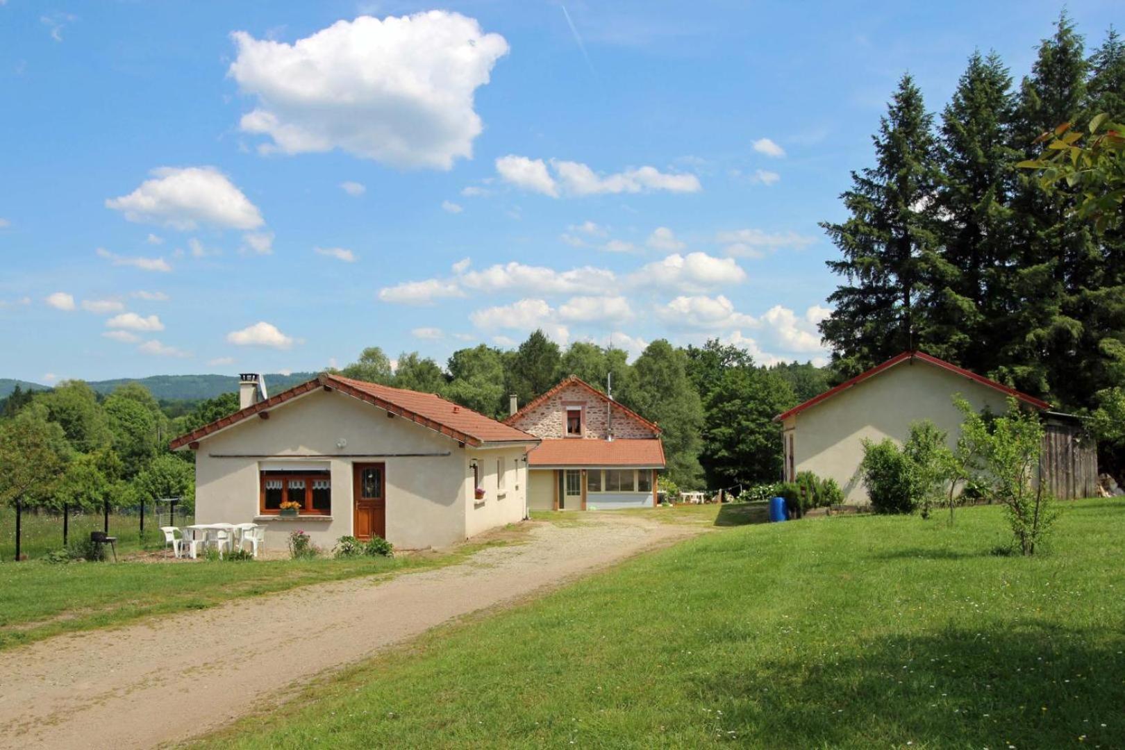 Villa Au Bon Accueil Peyrat-le-Château Exterior foto